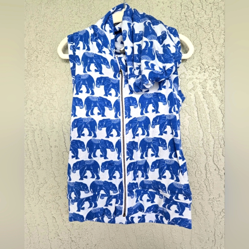 Kate Quinn size 3T Elephant hooded vest